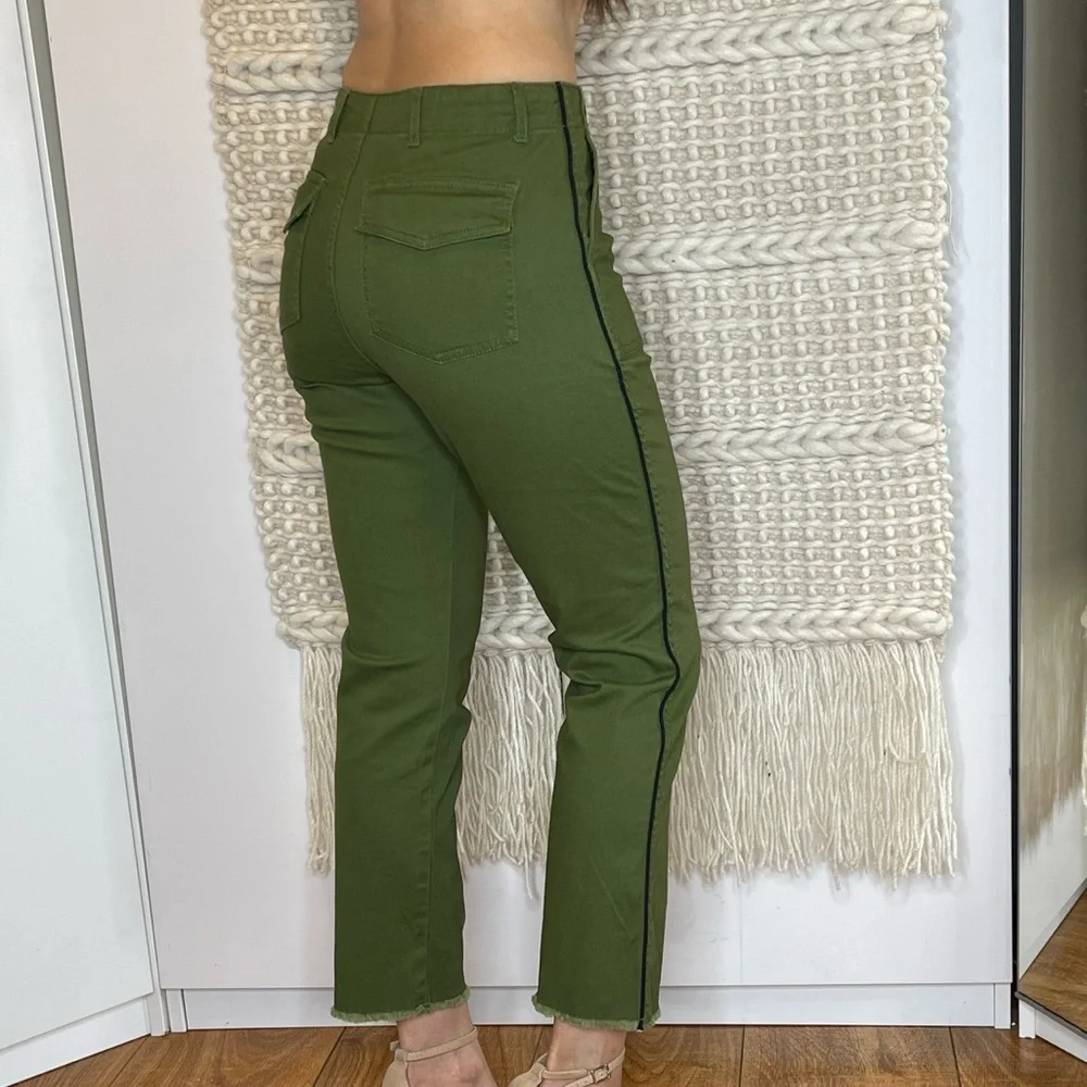 Celebrity Pink Olive Green High Rise Trousers Cropped Raw Hem Size 25 - Picture 2 of 6